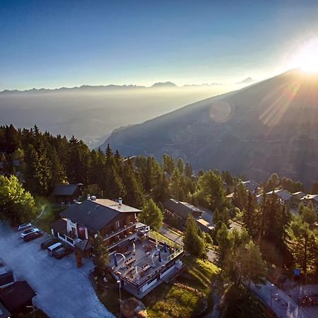 Hotel La Cambuse เลส์โกลงส์ ภายนอก รูปภาพ