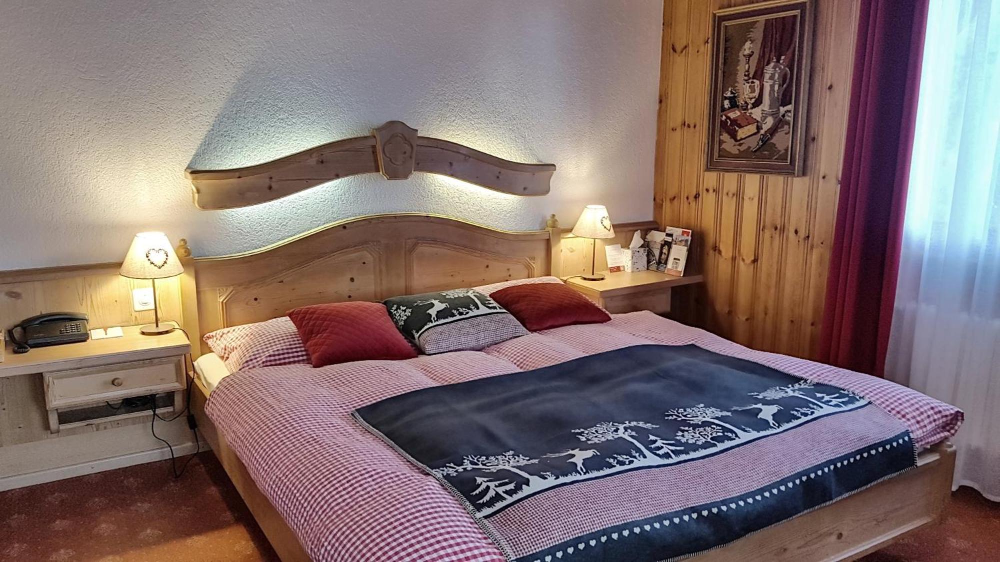 Hotel La Cambuse เลส์โกลงส์ ภายนอก รูปภาพ