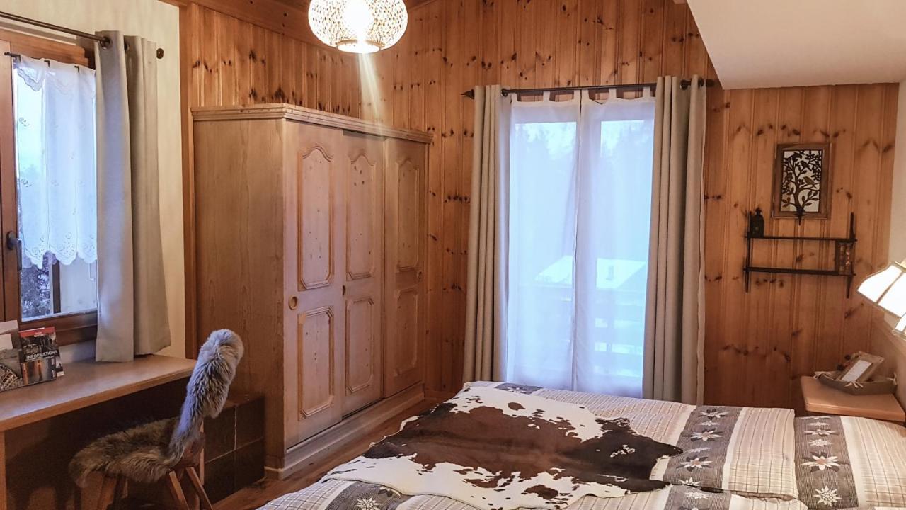 Hotel La Cambuse เลส์โกลงส์ ภายนอก รูปภาพ