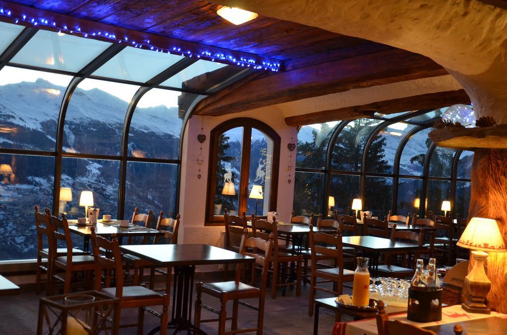 Hotel La Cambuse เลส์โกลงส์ ภายนอก รูปภาพ
