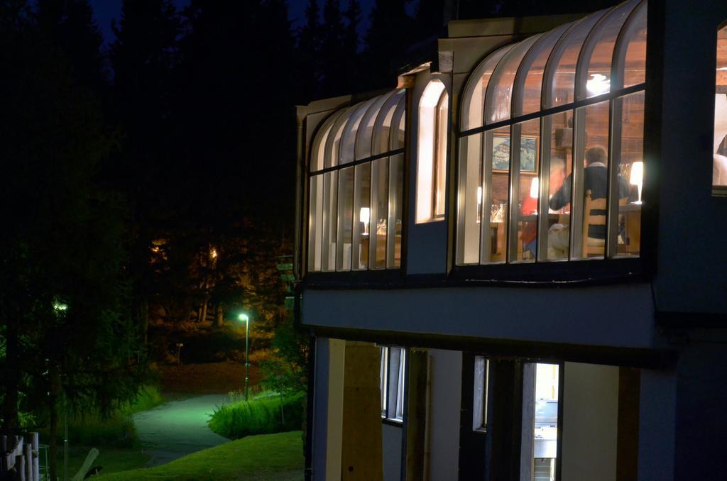 Hotel La Cambuse เลส์โกลงส์ ภายนอก รูปภาพ