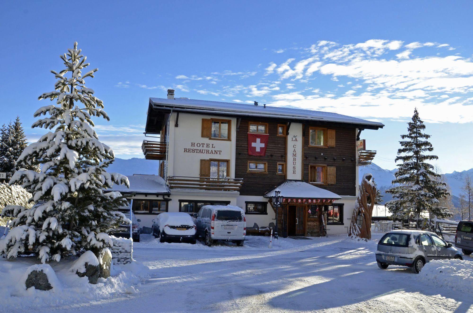 Hotel La Cambuse เลส์โกลงส์ ภายนอก รูปภาพ